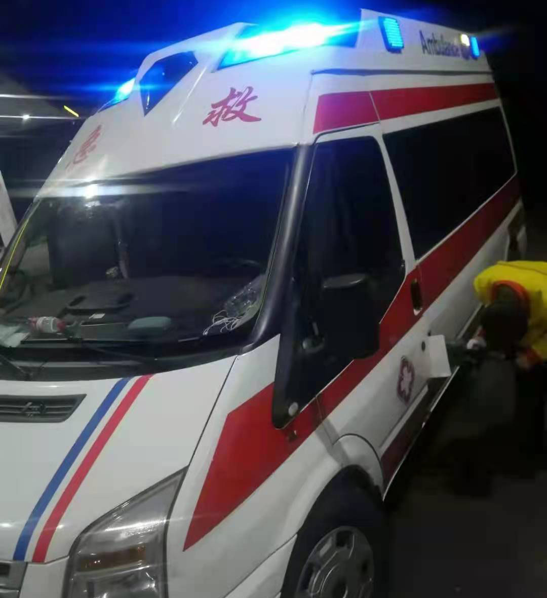 潮州市专业救护车出租